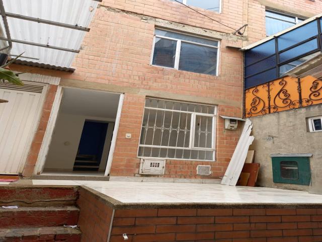 #30 - Casa para Venta en Bogotá - DC - 1