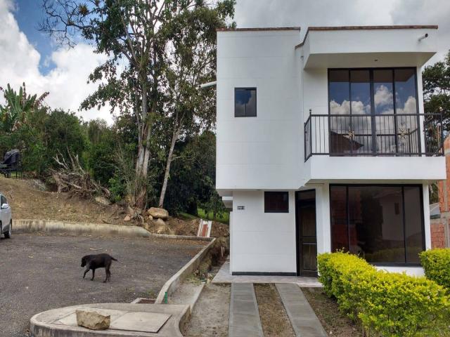 #41 - Casa de dos o más pisos para Venta en Silvania - CUN