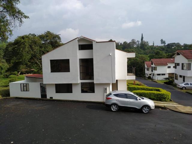 #41 - Casa de dos o más pisos para Venta en Silvania - CUN