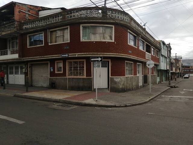 #54 - Casa para Venta en Bogotá - DC - 1